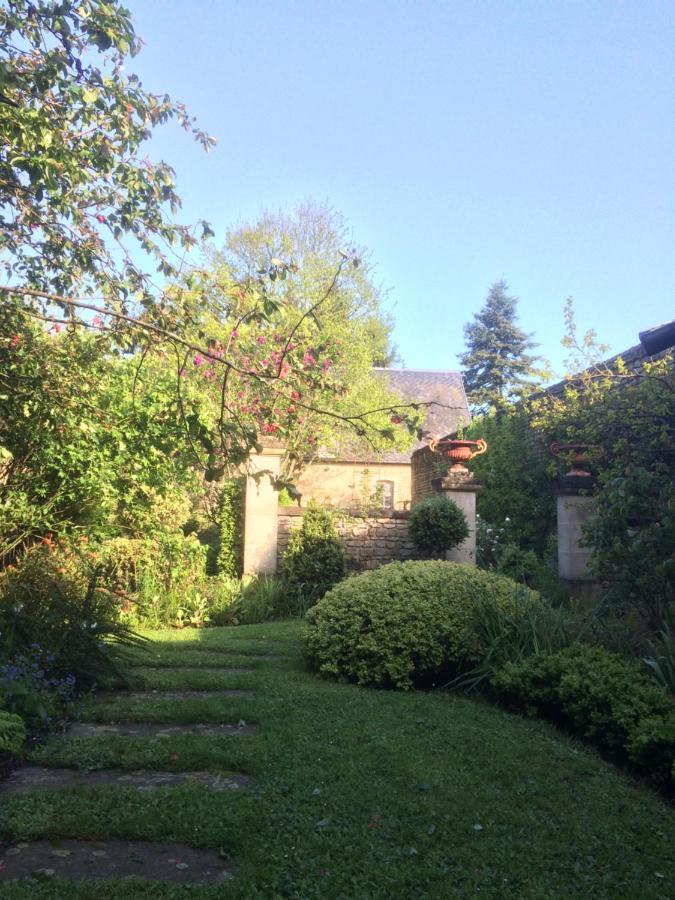 Bed and Breakfast De Ma Fenetre Saint-Martin-des-Entrées Esterno foto