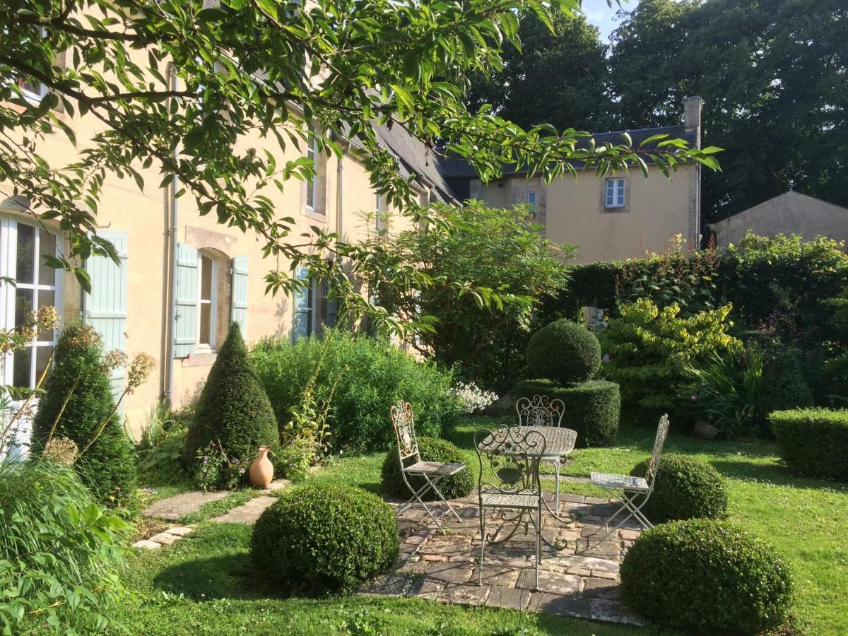 Bed and Breakfast De Ma Fenetre Saint-Martin-des-Entrées Esterno foto